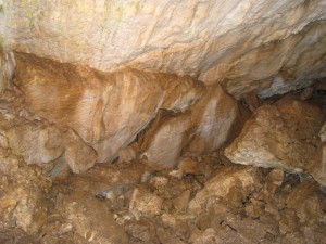 Пещера Мрозна